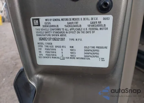 2003 Chevrolet Avalanche 1500 из США, поврежденный, VIN 3GNEC13T13G321397